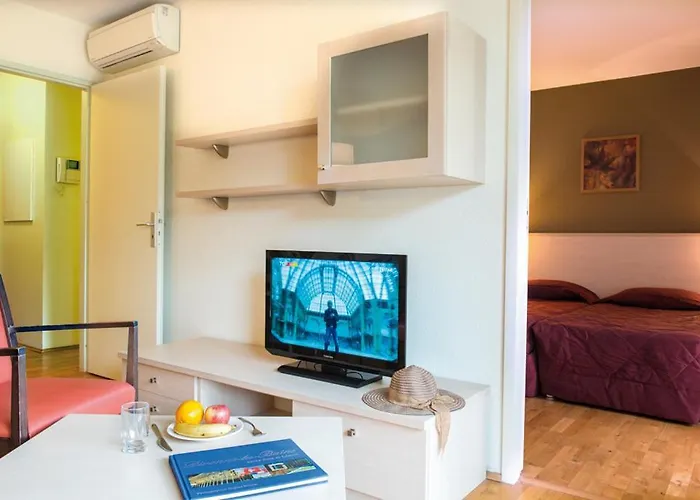 Hotel Adonis Du 4*
